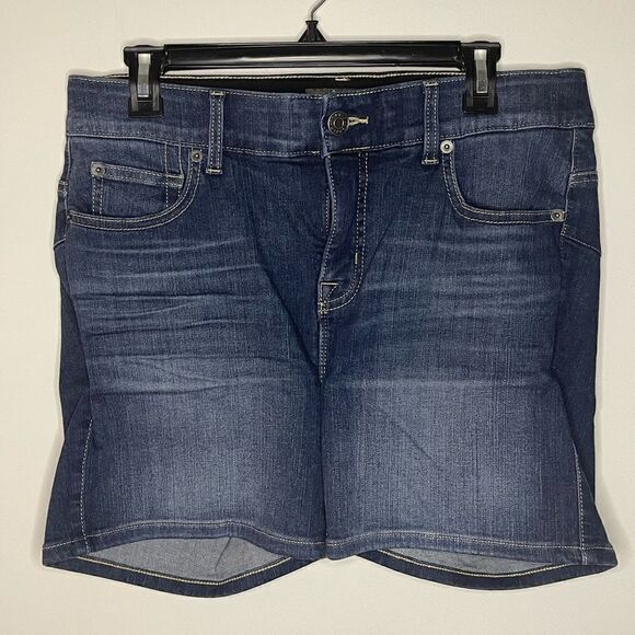 NWT SH4 Torrid Size 10 5 Inch Inseam Bombshell Premium Stretch High Rise Shorts - Picture 1 of 3